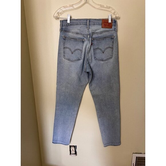 Levis Womens High-Waisted Blue Denim Jeans Size 28 button fly - Picture 16 of 16